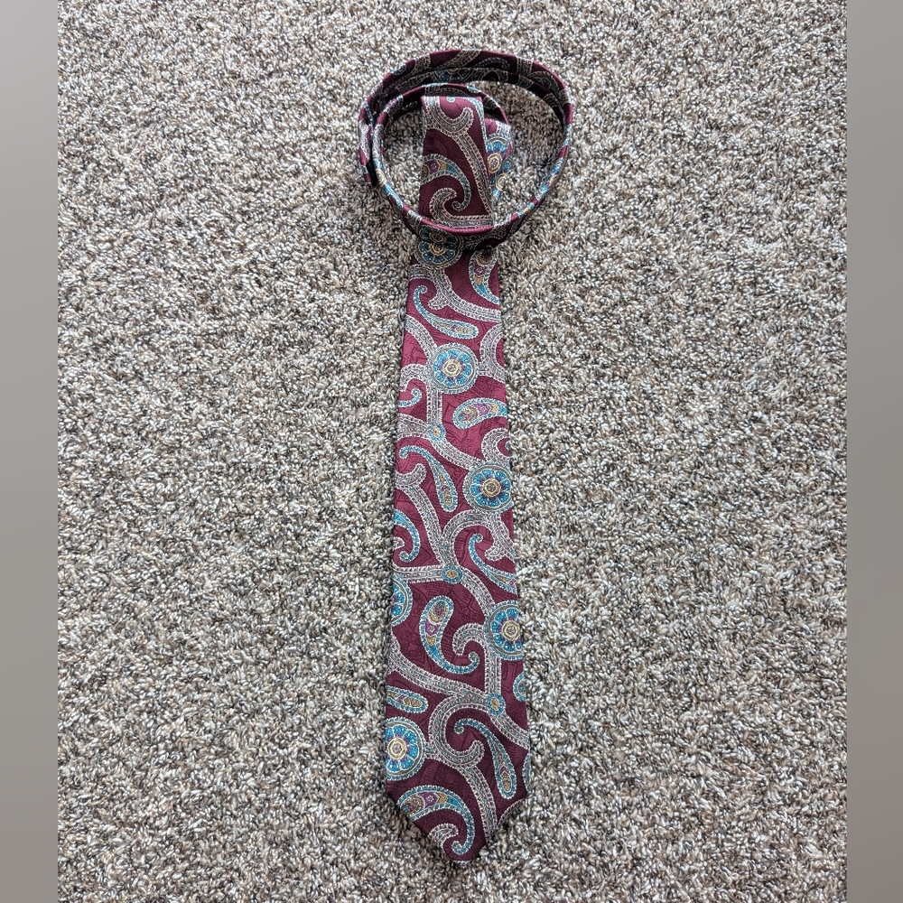 Vintage Paolo Gucci 100% Silk Paisley Tie